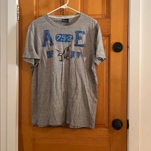 Men’s size large American Eagle short sleeve shirt